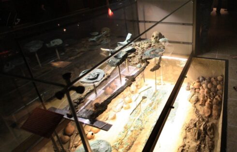 museo huaca rajada interior
