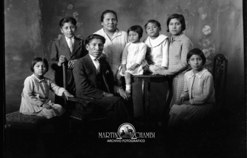 Autorretrato fam chambi en Estudio verde