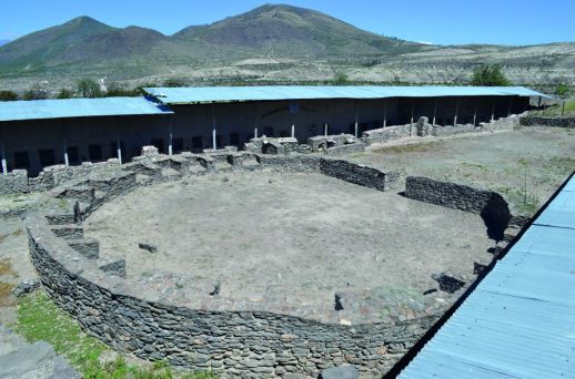 Templo de Vegachayoqmoqo, ciudad de Huari, Ayacucho.